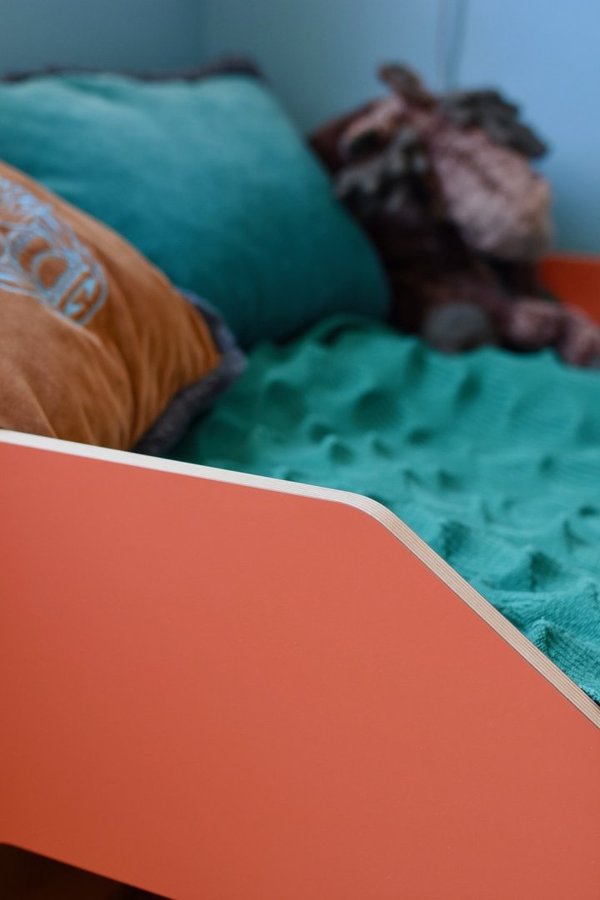 NUKI Toddler Bed DREAM BIG Orange Symetric